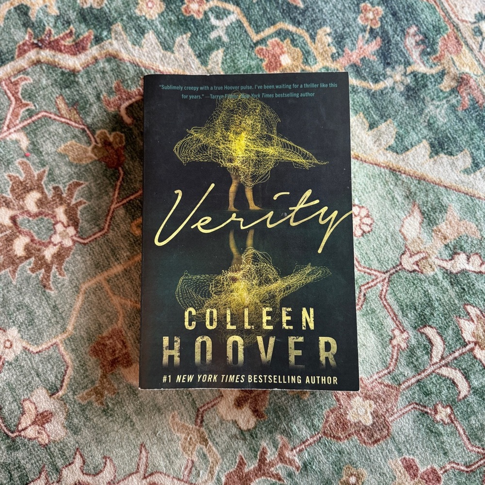 Verity by Colleen Hoover